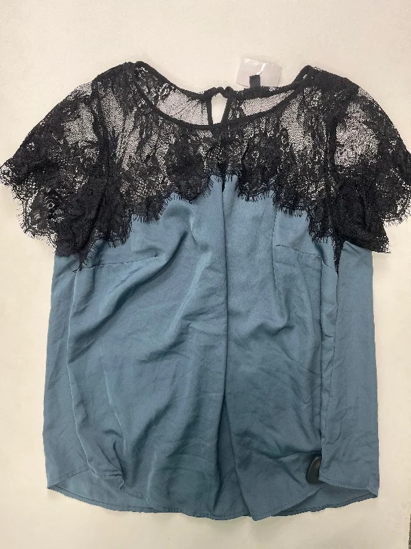 Blouse Short Sleeve By Torrid  Size: Xl